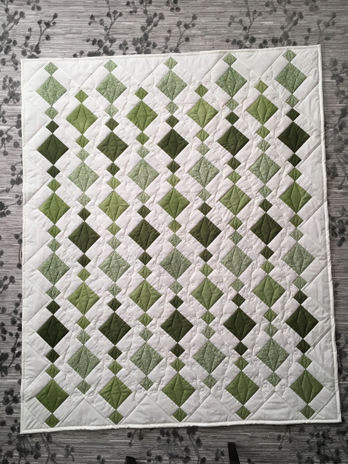 katie"s emerald throw chandelier quilt pattern