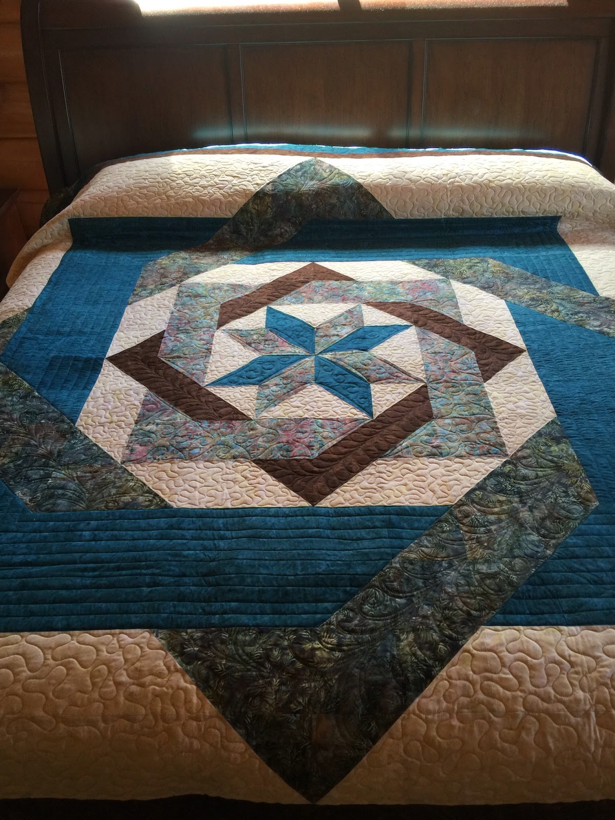 blue and brown star labyrinth pattern