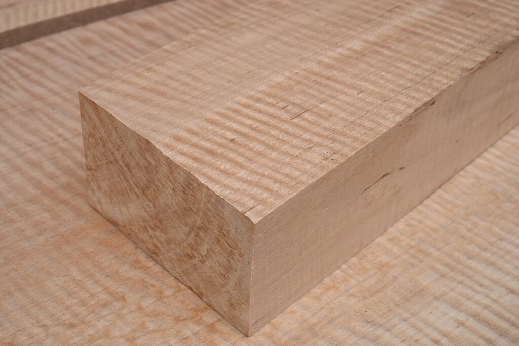 maple wood for dining table