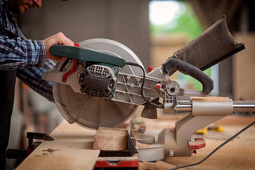 How To Use a Miter Saw