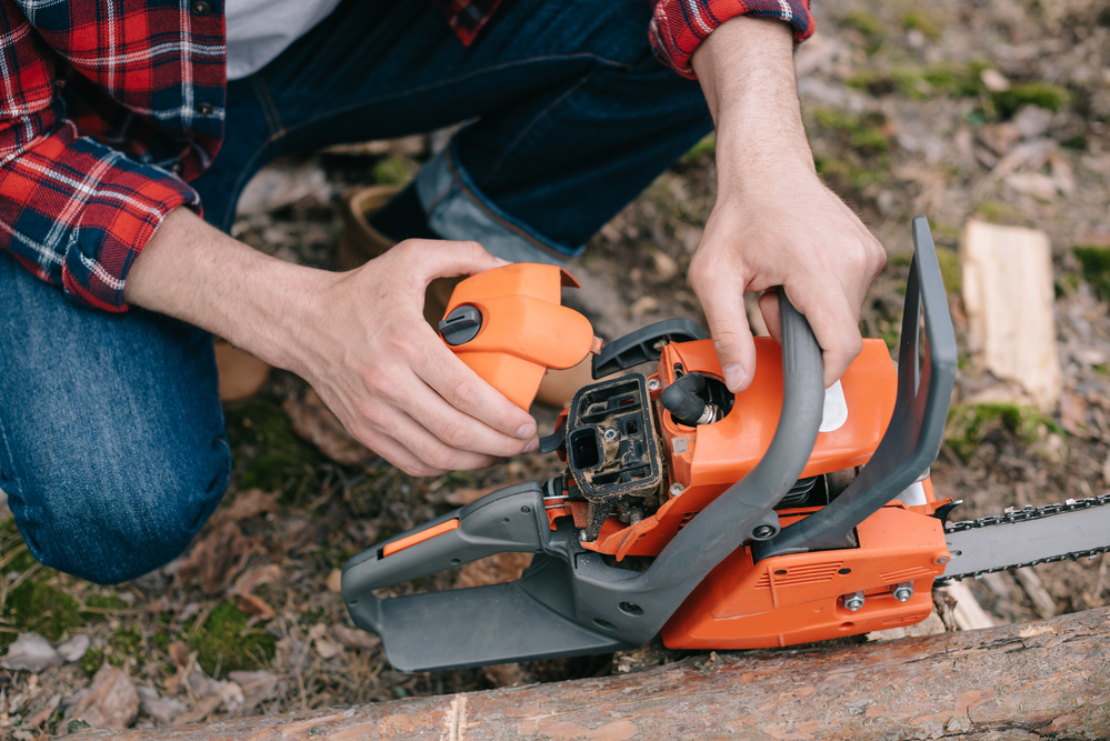 Chainsaw Leaks Bar Oil