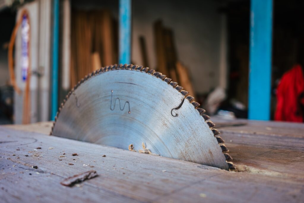 large table saw blade for workshop