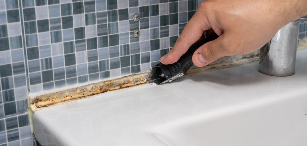 How to Remove Mold From Silicone Sealant