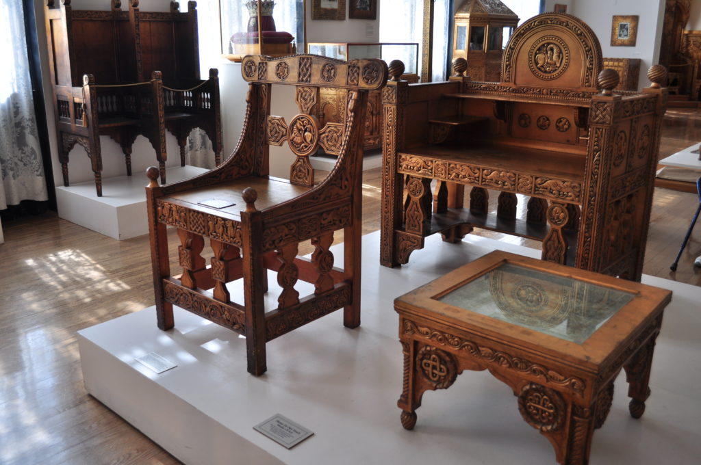 wood_furniture