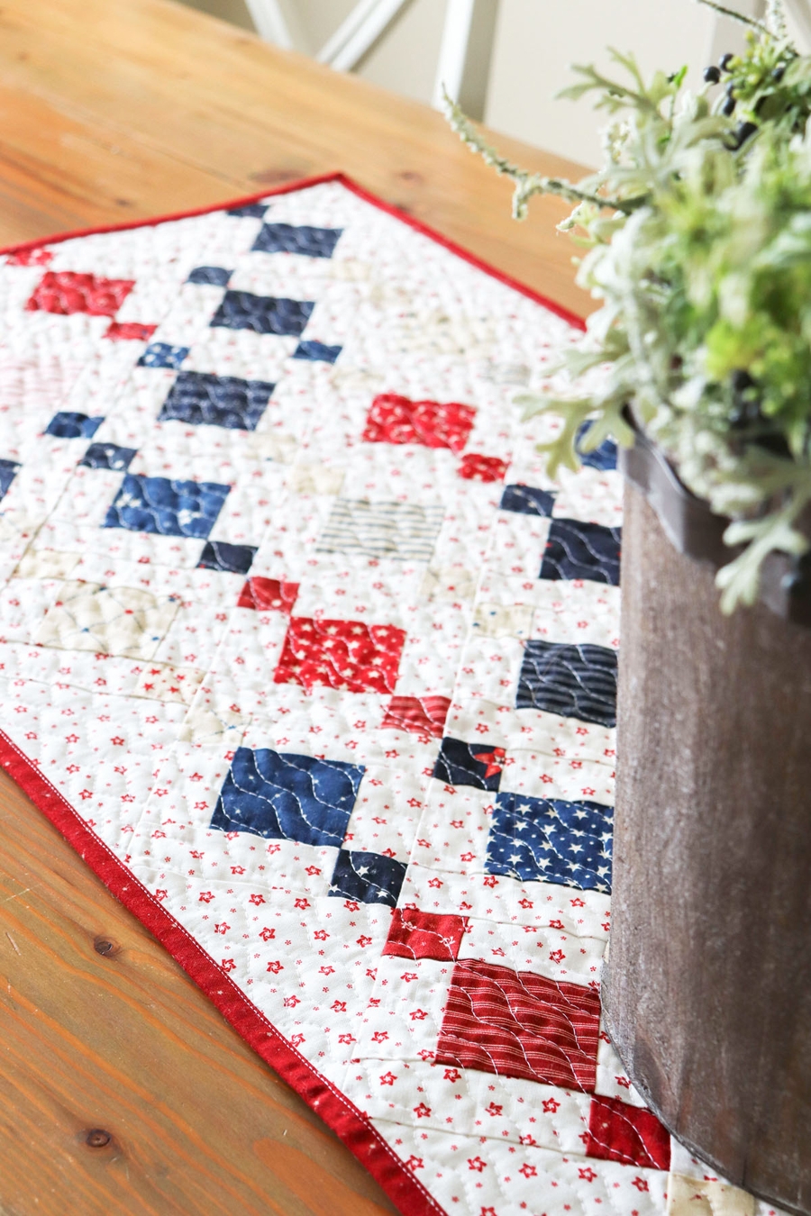 chandelier table runner quilted table runner patterns