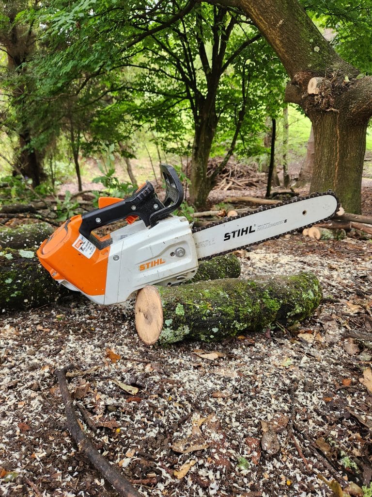 testing the stihl msa 220TC chainsaw